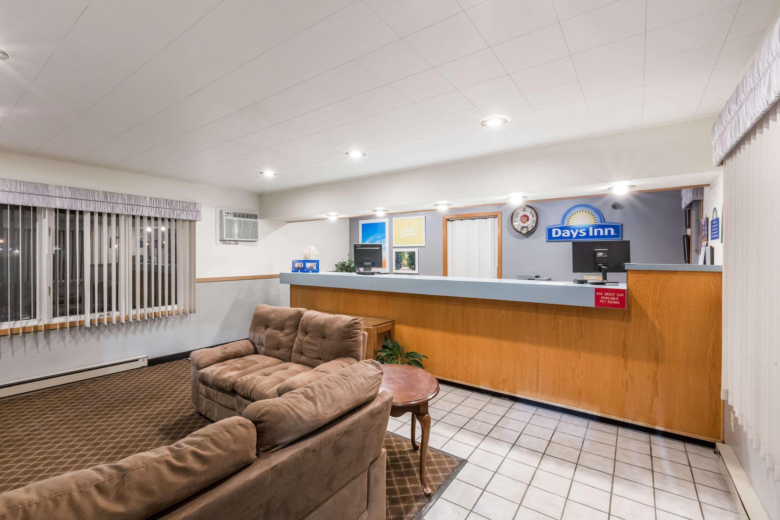 Days Inn By Wyndham Atlantic Exteriör bild