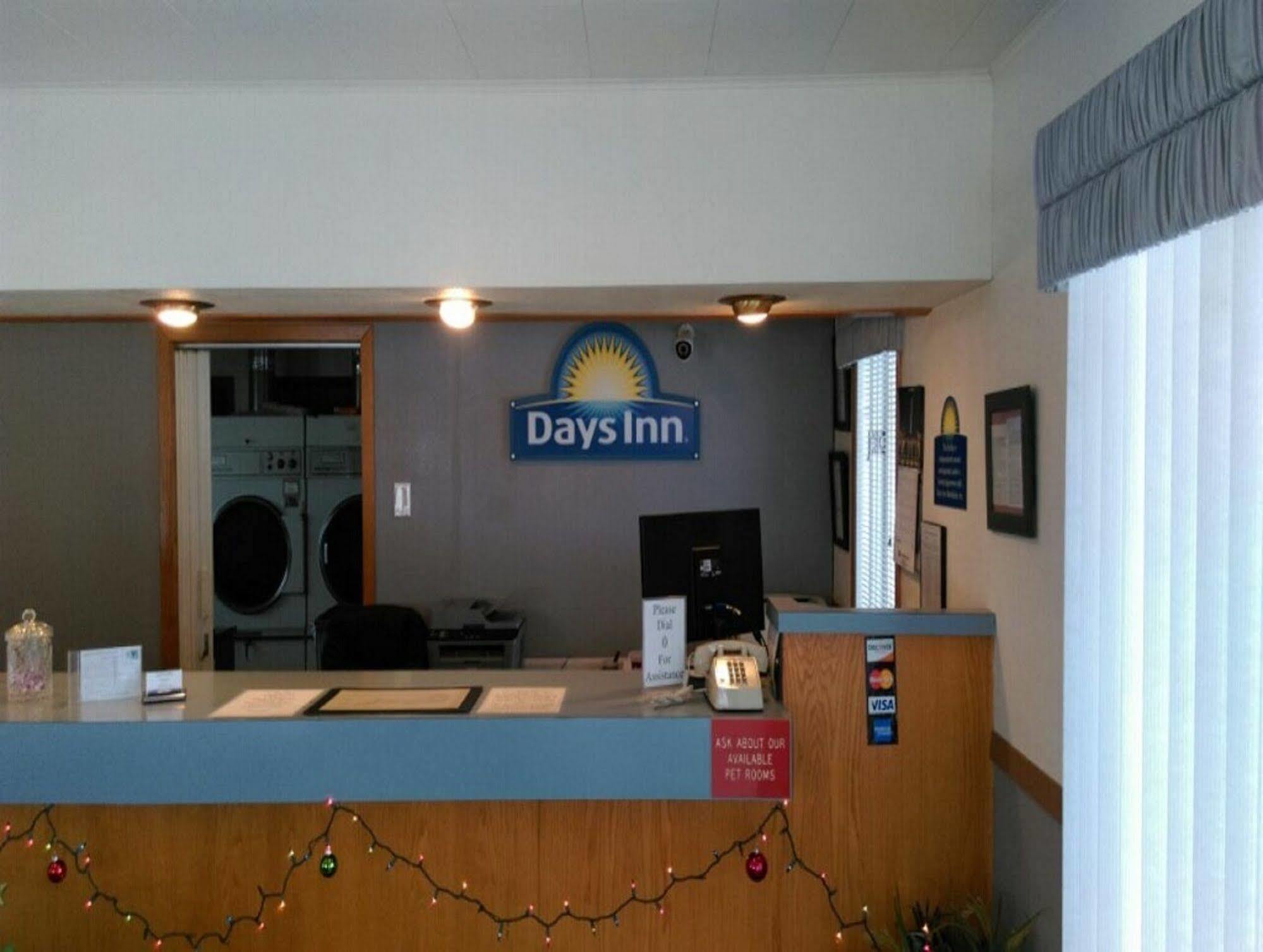 Days Inn By Wyndham Atlantic Exteriör bild